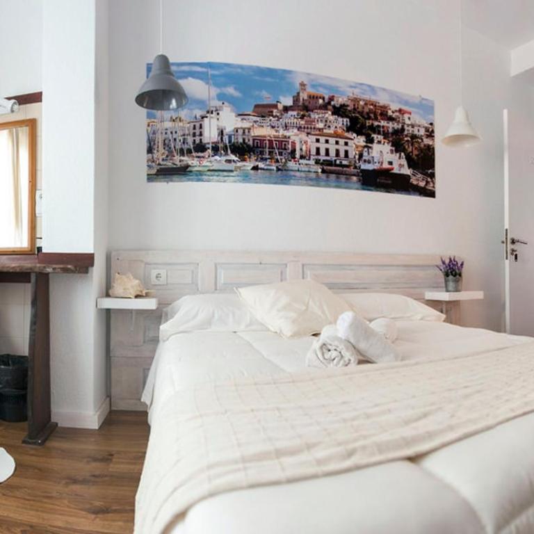 Hostal Ibiza - Habitación Doble Deluxe con ducha - 7