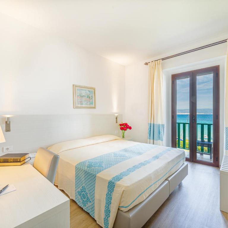 Hotel Dei Pini - Camera Matrimoniale/Doppia con Letti Singoli con Balcone e Vista Mare - 5