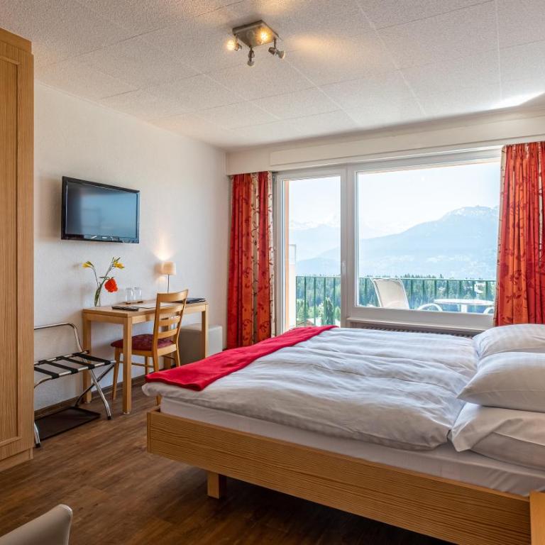 Hôtel Splendide - Chambre Double Supérieure avec Balcon et Vue sur la Montagne - 1