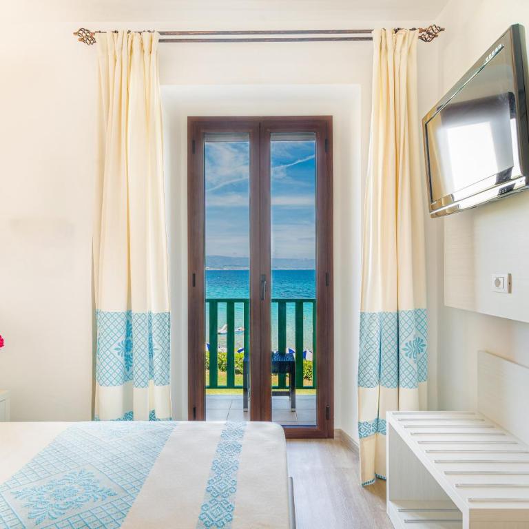 Hotel Dei Pini - Camera Matrimoniale/Doppia con Letti Singoli con Balcone e Vista Mare - 1