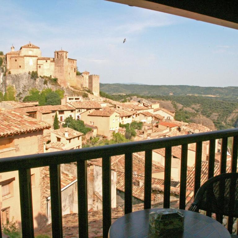 Hotel Castillo de Alquézar - Habitación Superior con terraza y vistas al castillo - 1 o 2 camas - 1