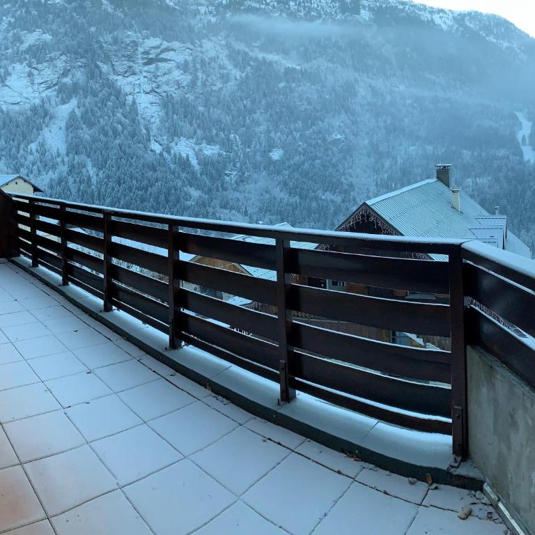VAUJANYLOCATIONS - Cochette II Apt 1 & 2 - Appartement 3 Chambres - 13