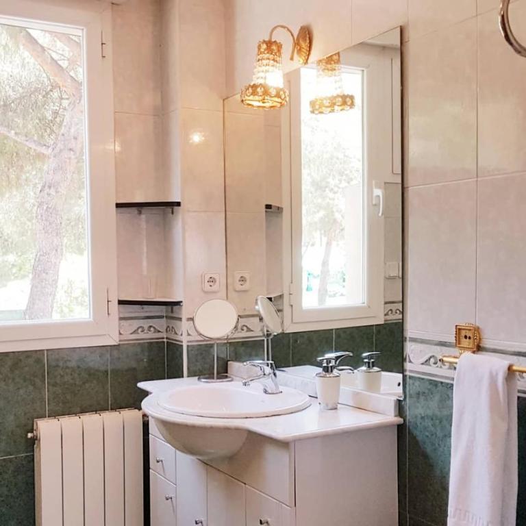Hostal Escala Suites - Double Room with Bath - 21