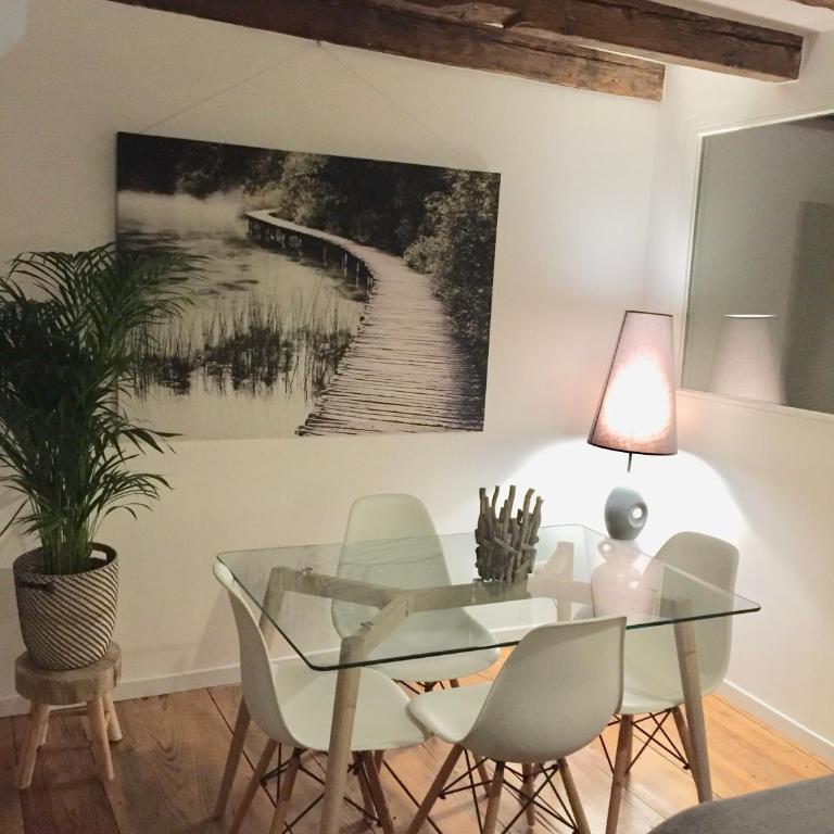 Carpe Diem Home - Two-Bedroom Apartment La Petite France - Third Floor - 13
