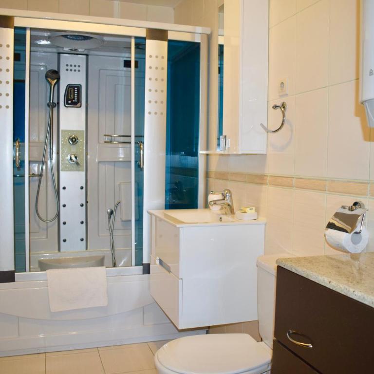 Villa Dolphin Apartments - Classic Two-Bedroom Apartment with Sea View - 12
