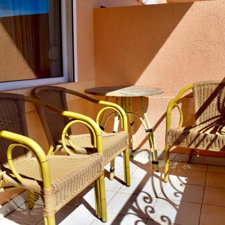 Villa Dolphin Apartments - Classic Two-Bedroom Apartment with Sea View - 15