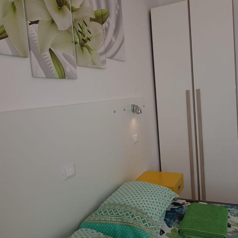Bed And Breakfast Corticella 24 - Camera Doppia con Letti Singoli con Bagno Privato - 14