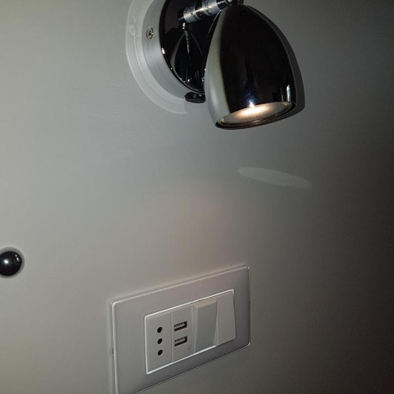 Bed And Breakfast Corticella 24 - Camera Doppia con Letti Singoli con Bagno Privato - 2