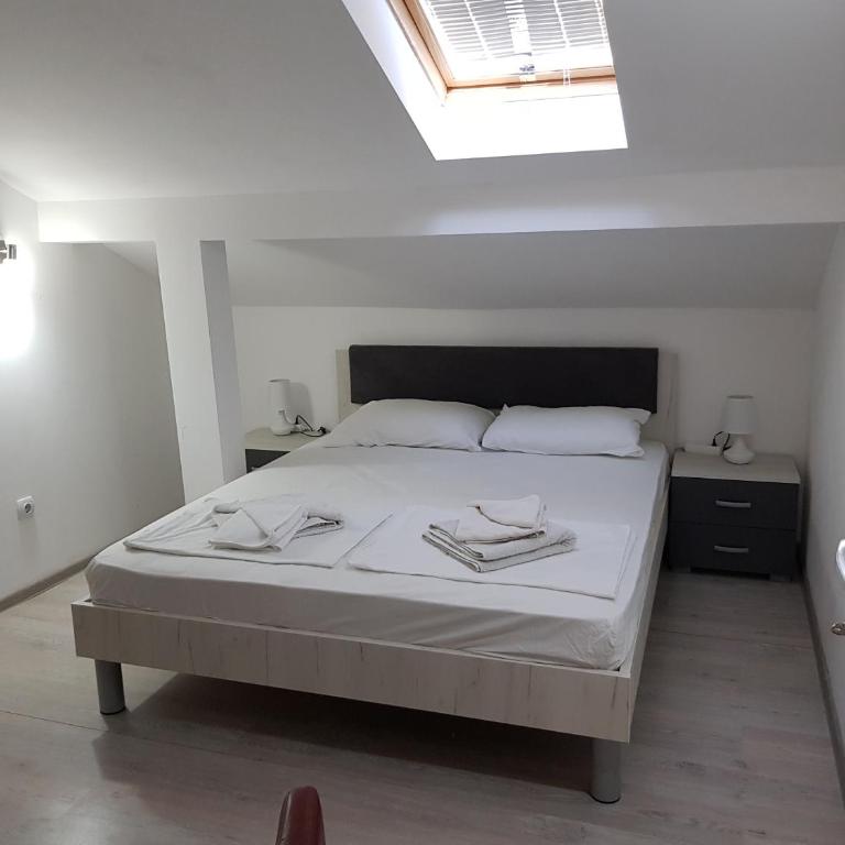 Emi - Apartment - 10