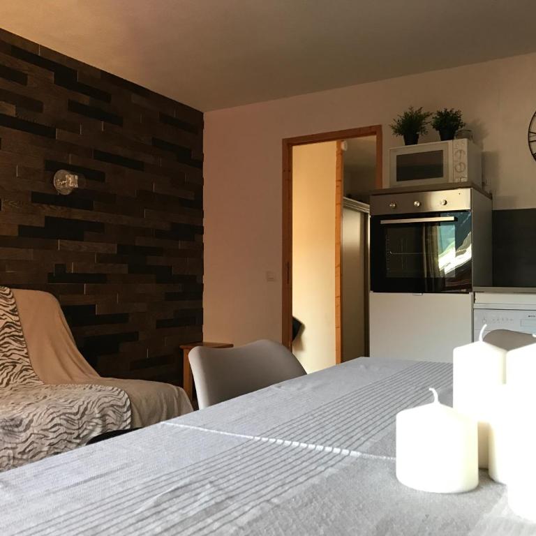 VAUJANYLOCATIONS - La Fare Apt 12 - Appartement 3 Chambres - 6