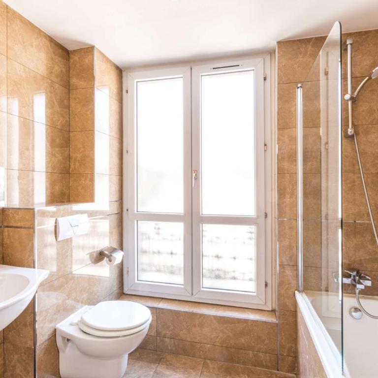 Sure Hotel by Best Western Paris Gare du Nord - Chambre Lits Jumeaux Classique - 4