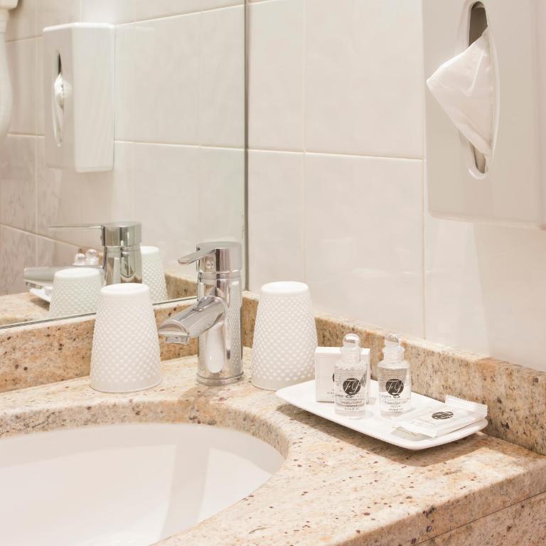 Hôtel des Ducs D'Anjou - Chambre Double Standard - 5