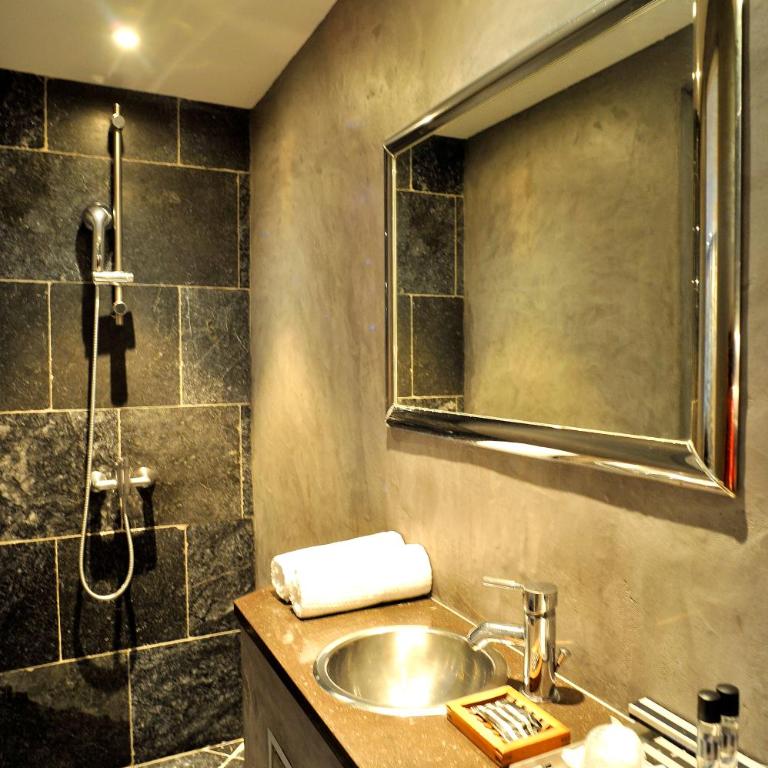 Hotel B Lodge - Grande Chambre Double Supérieure - Rez-de-Chaussée - 2