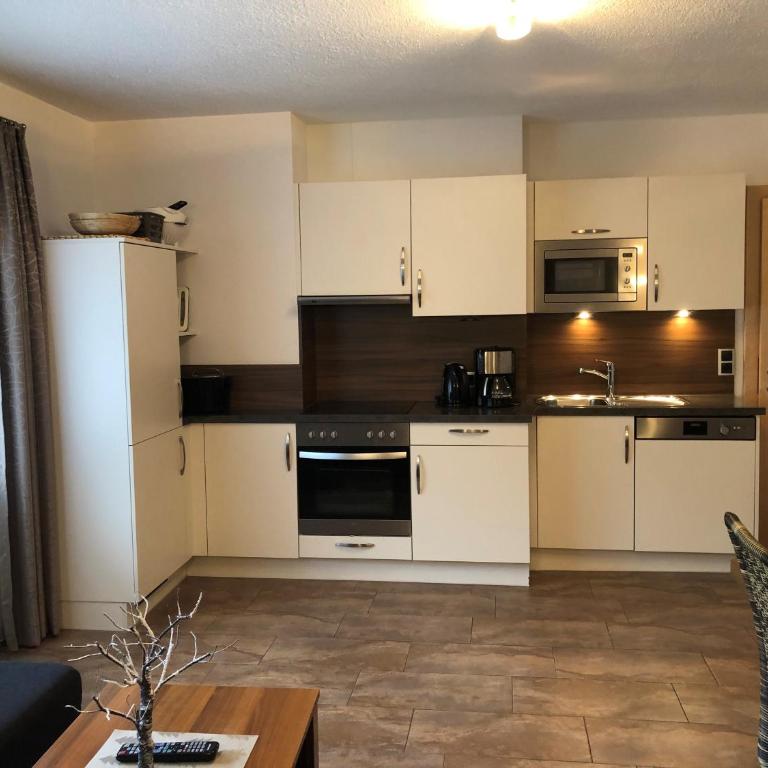 Gschlössle Ferienwohnungen - Apartment mit 2 Schlafzimmern, einer Terrasse und zwei Badezimmern - 9