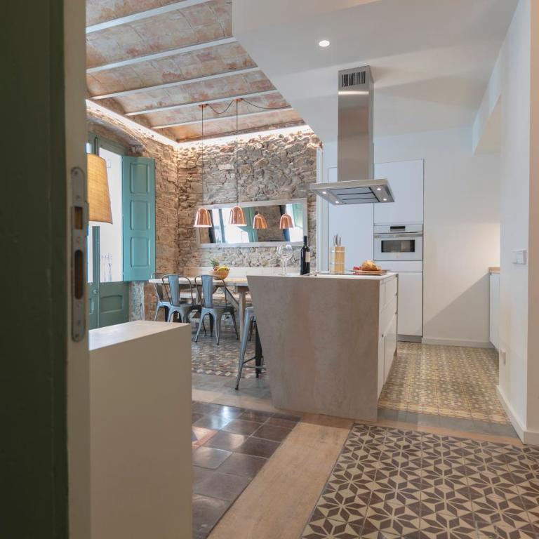 Bravissimo Mercaders, beautiful 3 bedroom apartment - Apartamento de 3 dormitorios - 2