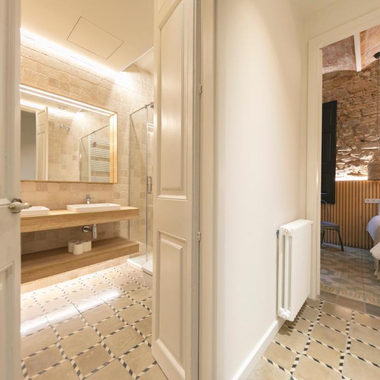 Bravissimo Mercaders, beautiful 3 bedroom apartment - Apartamento de 3 dormitorios - 25