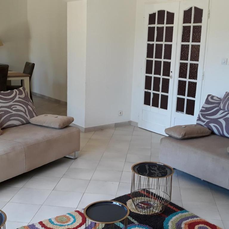 Sous Les Pins gîtes et chambres d'hôtes - Maison 3 Chambres - 31