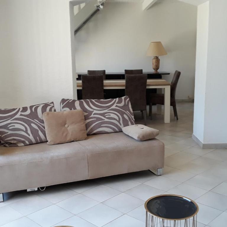 Sous Les Pins gîtes et chambres d'hôtes - Maison 3 Chambres - 32