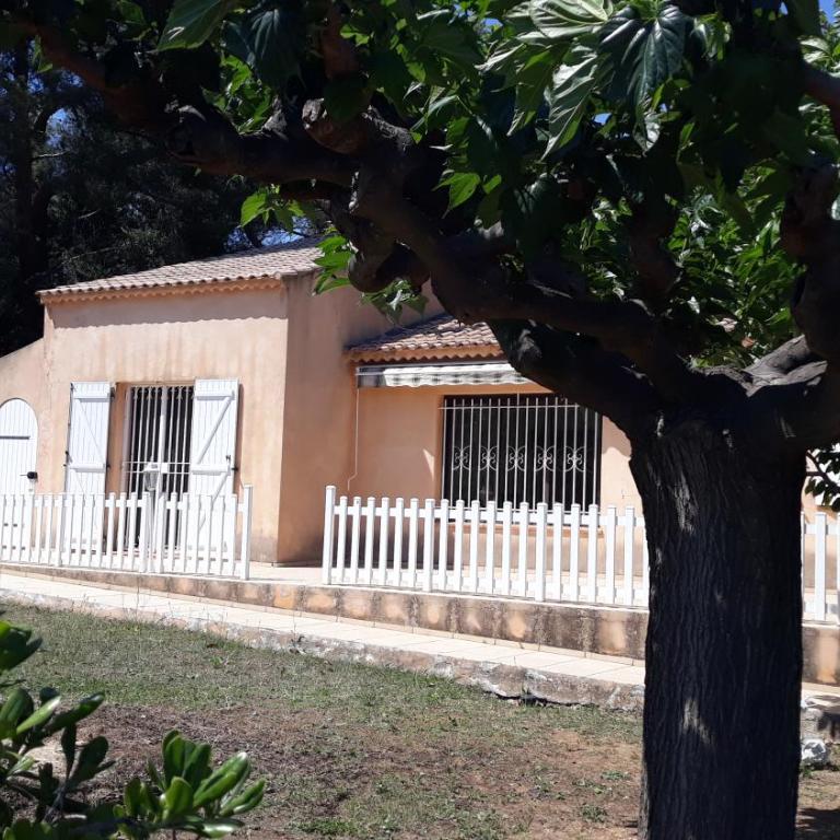 Sous Les Pins gîtes et chambres d'hôtes - Maison 3 Chambres - 34