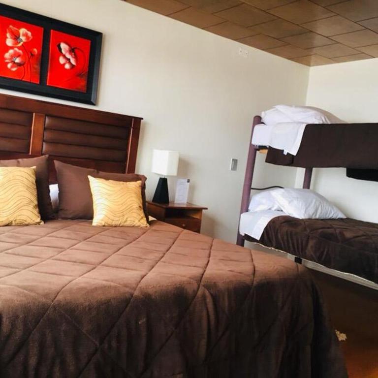 Hotel HF - Superior Quadruple Room - 1
