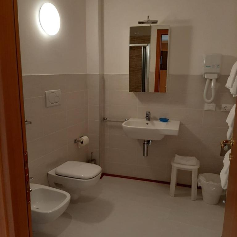 Hotel Residence Mondial - Camera Tripla Basic - 3