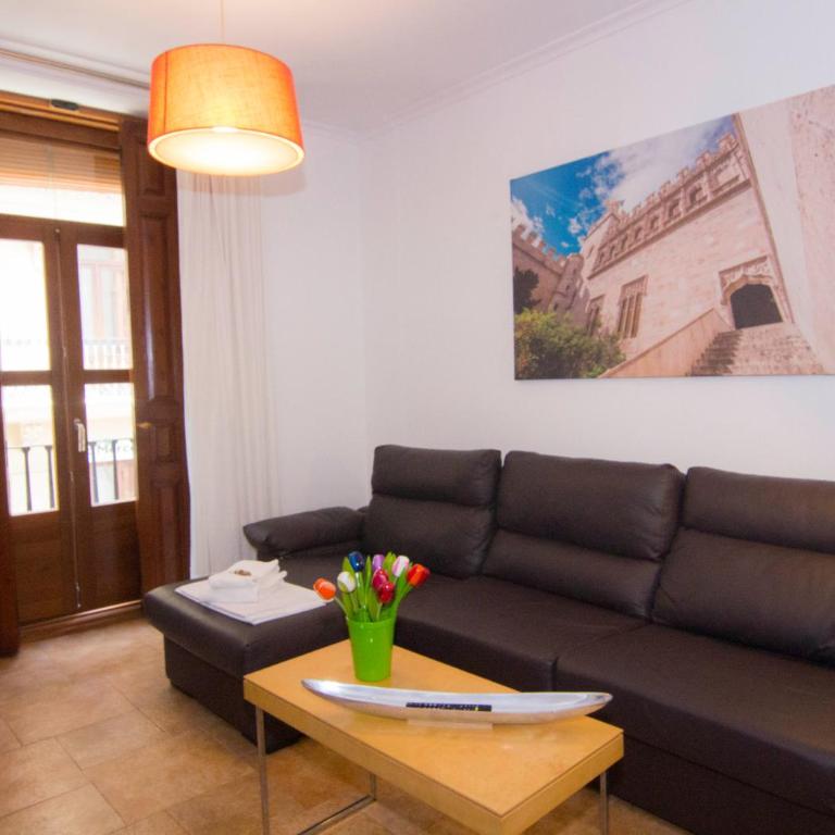 Living Valencia Apartments - Merced - One-Bedroom Apartment - 13