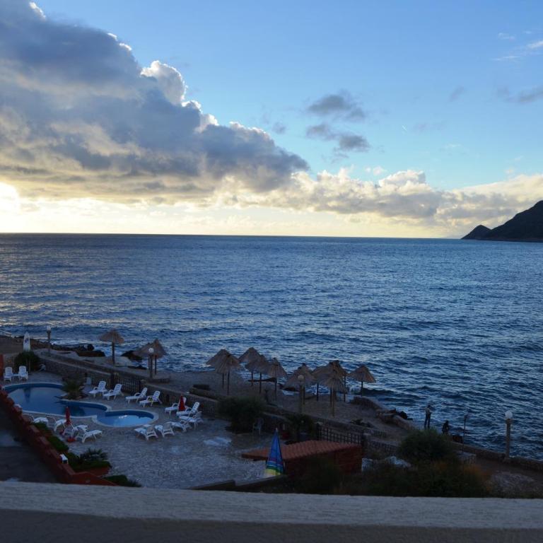Apartments Atlantis - Studio with Balcony and Sea View (3 Adults) - 8