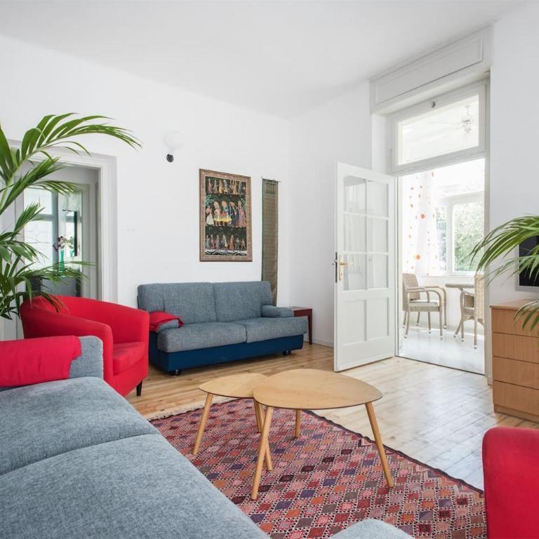 Casa Internazionale - Appartamento con 2 Camere da Letto - 2