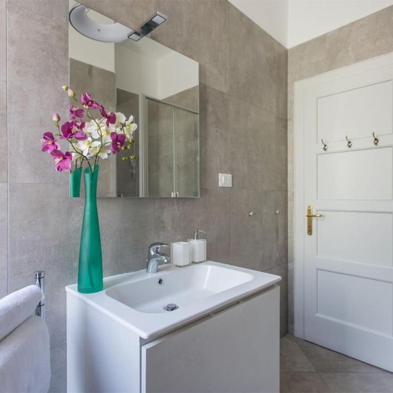 Casa Internazionale - Appartamento con 2 Camere da Letto - 20