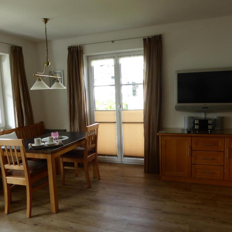 Alpenflair Ferienwohnungen Whg 301 - Apartment mit 2 Schlafzimmern - 11