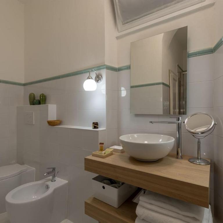 FLORENCE FIORINO APARTMENT - One-Bedroom Apartment - 12