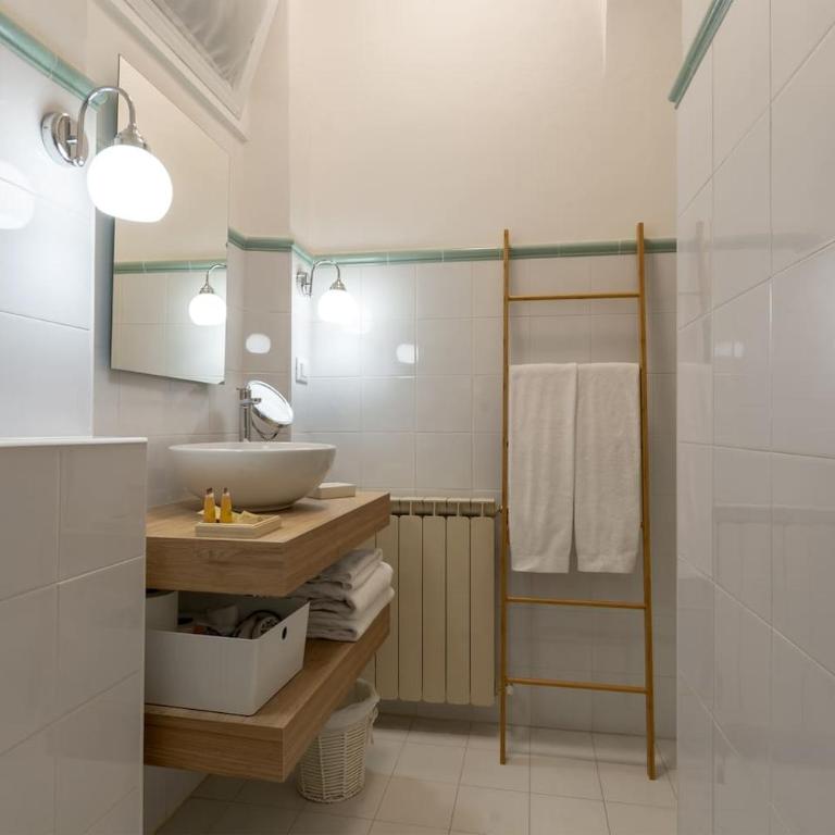 FLORENCE FIORINO APARTMENT - One-Bedroom Apartment - 13