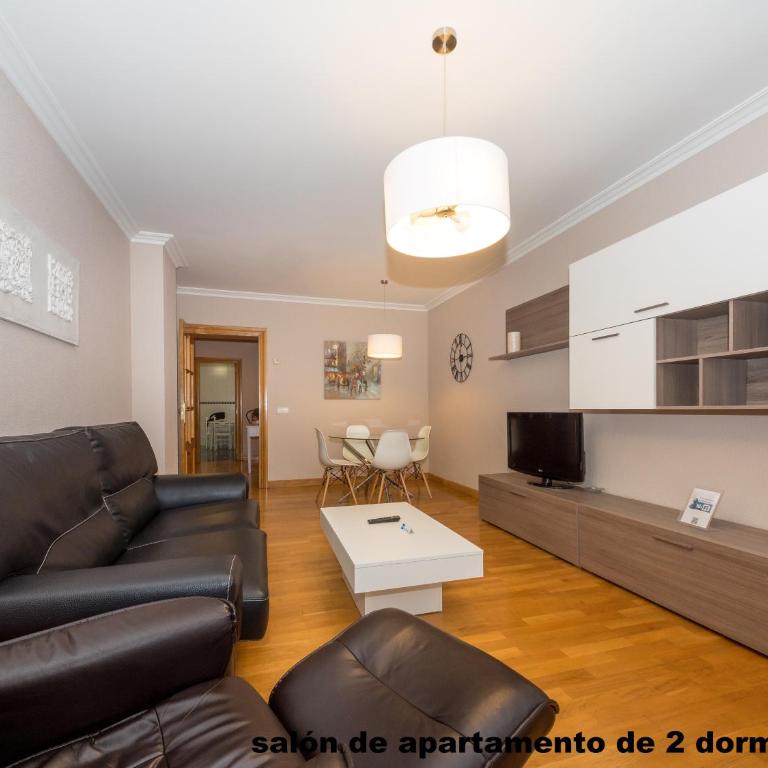 Gestión de Alojamientos Apartments - Two-Bedroom Apartment - 3