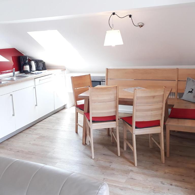 BSW Ferienwohnungen Garmisch - Deluxe Apartment - 3