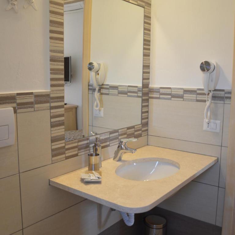 Guest Rooms Affittacamere - Camera King con Balcone - 2