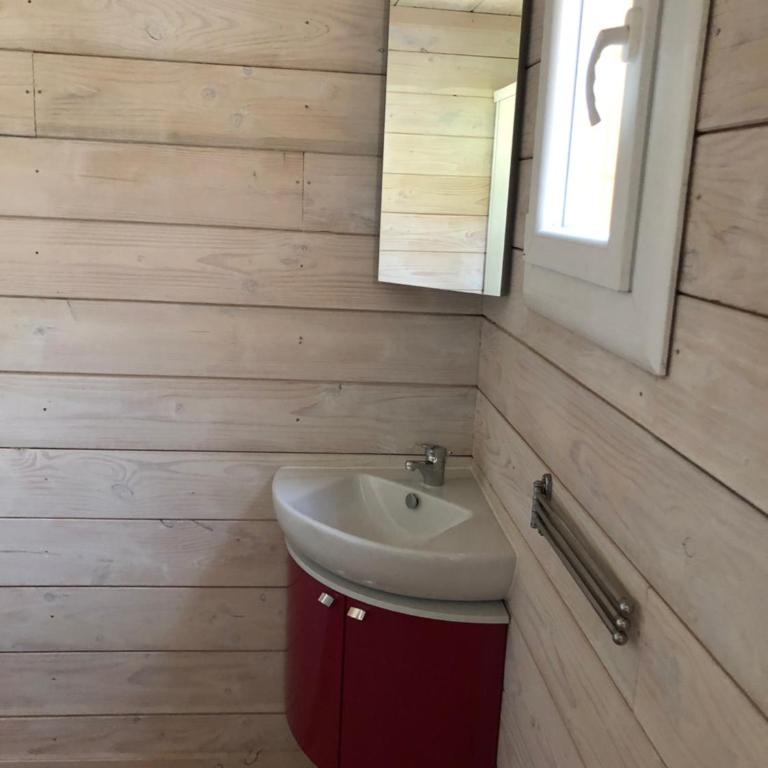 Camping Lou Cabasson - Suite avec Jacuzzi - 8