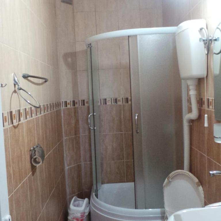 Kuća Radović - Dvokrevetna Soba sa Zasebnim Krevetima i Kupatilom - 1