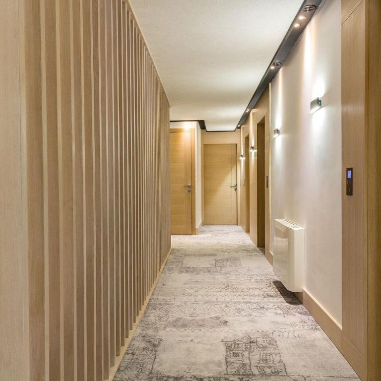 Hotel Boss - Standardna Dvokrevetna Soba sa Bračnim Krevetom/Zasebnim Krevetima - 4