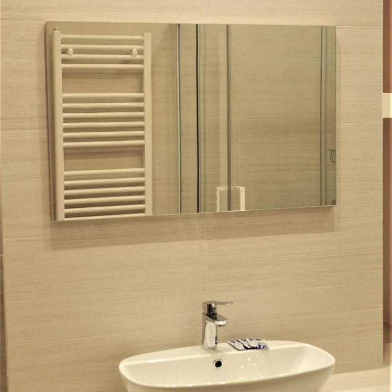 Central Domus Matera B&B - Deluxe King Room - 11