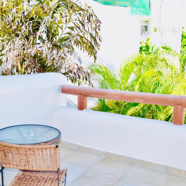 Deluxe Family Budget Balcony Room with Pool Playacar Ii - Family Room - 34