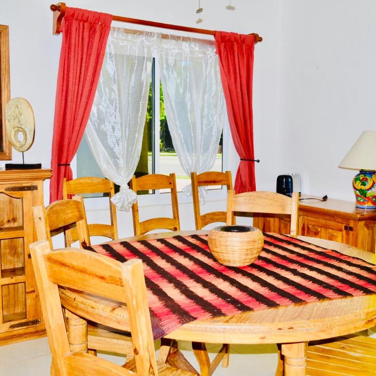Deluxe Family Budget Balcony Room with Pool Playacar Ii - Family Room - 32