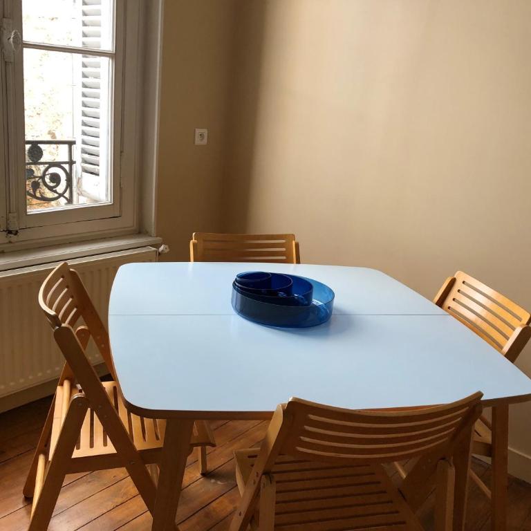 La Terrasse des bords du Cher - Three-Bedroom Apartment - 11