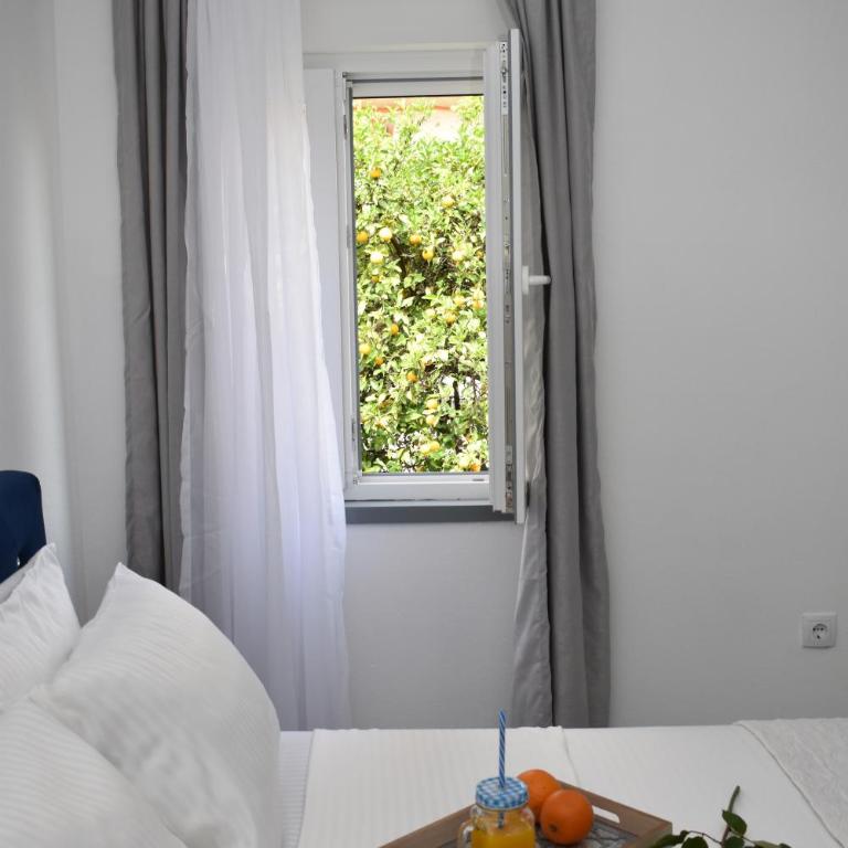 Art Apartments - One-Bedroom Apartment - 5