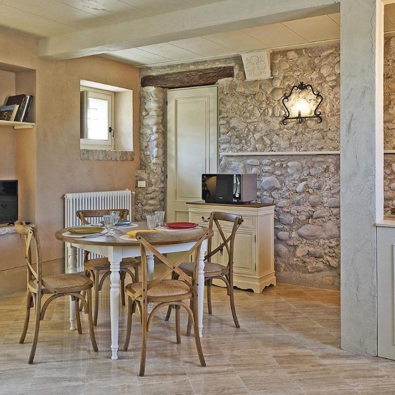 Dogoli Country Apartments - Two-Bedroom Apartment Top - 4