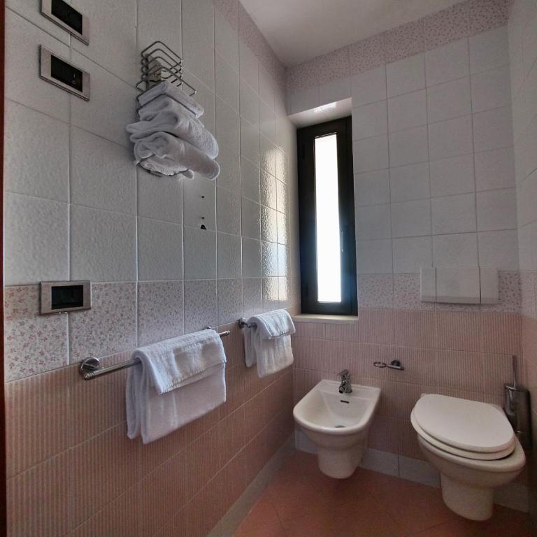 Hotel Residence Mondial - Camera Matrimoniale Economy - 4