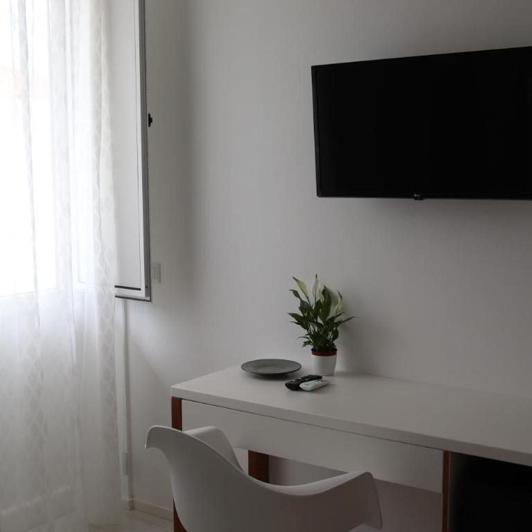 B&B JOELE - Deluxe Double or Twin Room with Sea View - 8
