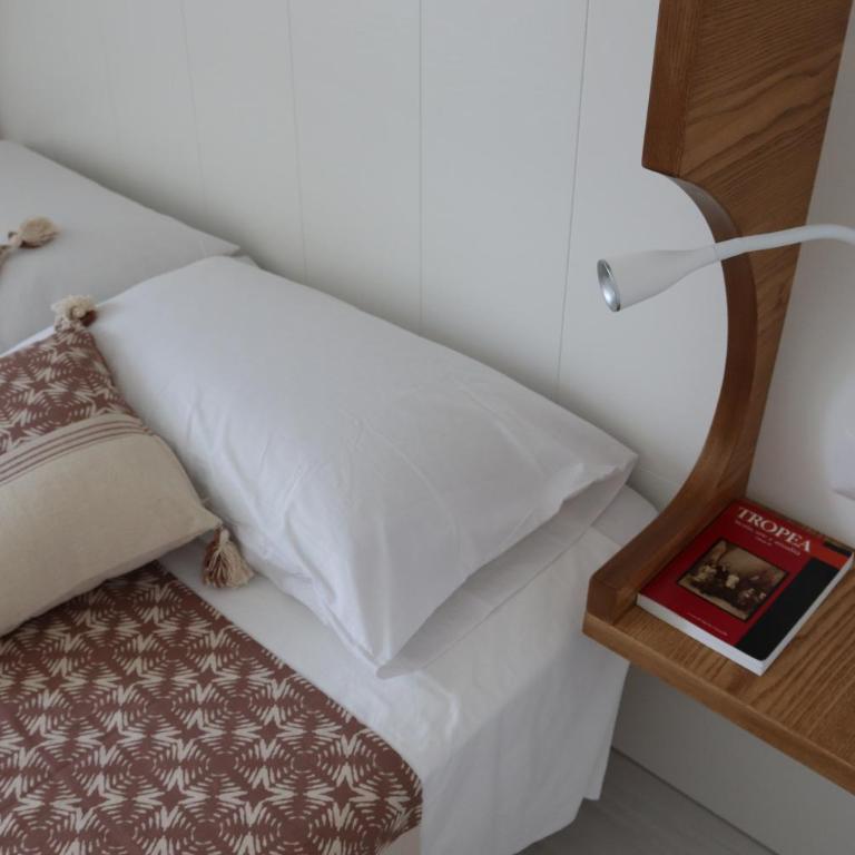 B&B JOELE - Double or Twin Room with Sea View - 4