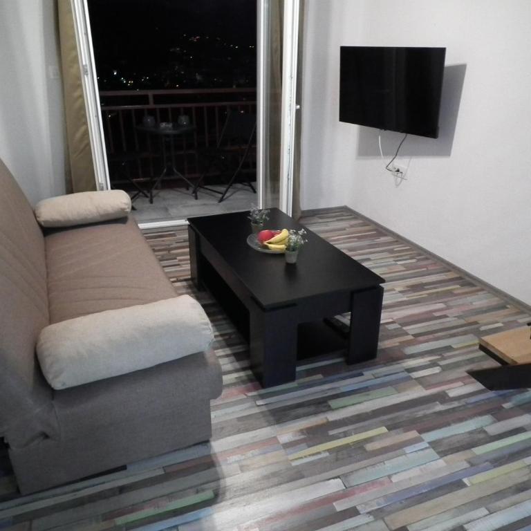 City View Apartment - Apartment with Balcony - 21