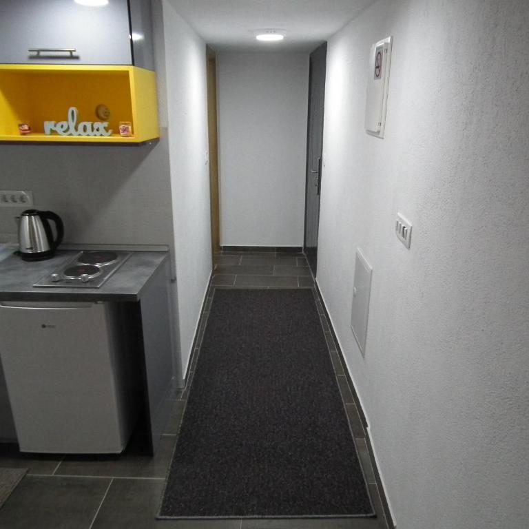 City View Apartment - Apartment with Balcony - 24