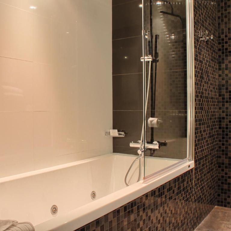 L'Empire Paris - Louvre - Suite Exécutive avec Baignoire Spa - 5